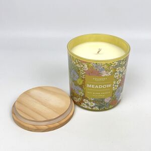 Foundry Candle Co. MEADOW Scent 14 oz. Soy Wax Blend Glass Jar Wooden Lid